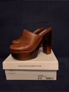 Steve Madden Tan Leather Studded Platform Clogs